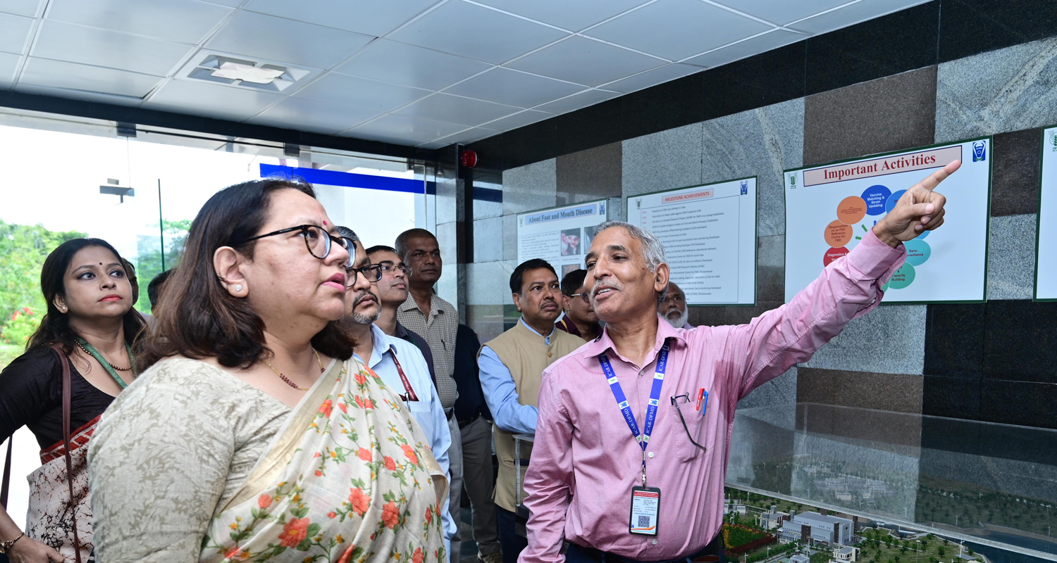 Secretary, DAHD Visits ICAR-NIFMD, Bhubaneswar on 25-08-2023.